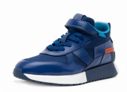 Blaue Sneaker