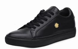 Schwarze Sneaker