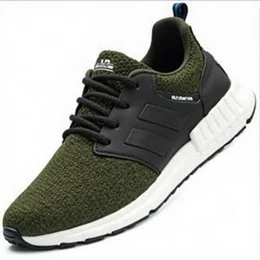 Grüne Sneaker