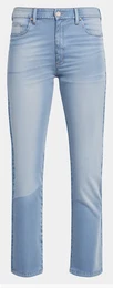 Hellblaue Jeans mit Löchern