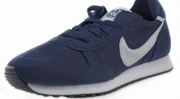 Blaue Sneaker