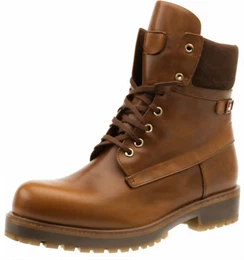 Braune Stiefel