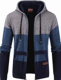 Blaue Wollstrickjacken
