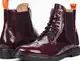 Rote klassische Stiefel