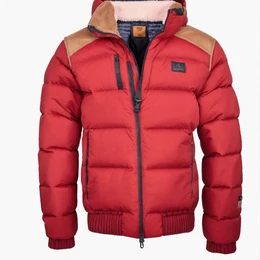 Rote Winterjacken