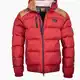 Rote Winterjacken