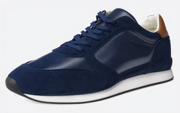 Blaue Sneaker