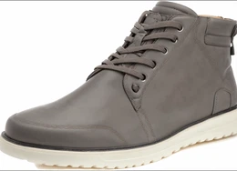 Hellgraue Winterstiefel