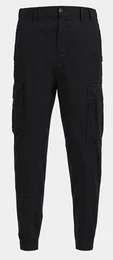Schwarze Jogginghosen