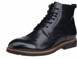 Schnürstiefel