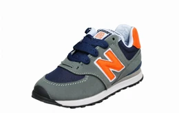 Graue Sneaker