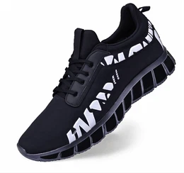Schwarze Sneaker