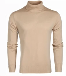 Braune Rollkragenpullover