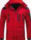 Rote Winterjacken