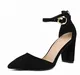 Černé sandály s podpatkem