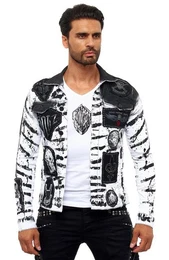 Jeansjacke mit aufflligen Patches