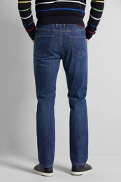 5-Pocket-Jeans mit einem leichten Used-Look