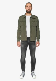 Rhrenjeans im klassischen 5-Pocket-Design