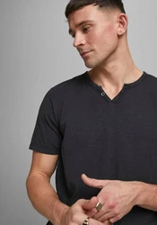 Jack & Jones T-Shirt JJESPLIT NECK TEE SS NOOS Schwarz