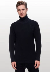 Rusty Neal Rollkragenpullover  Schwarz/Dunkelblau
