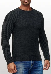 Strickpullover in modischem Grobstrick-Design