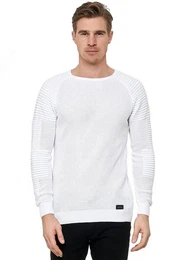 Strickpullover mit modernem Rundhalsausschnitt