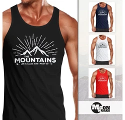 MoonWorks Herren Tanktop The Mountains are Calling and I must go Rot/Türkis/Dunkelrot