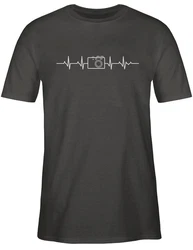 Shirtracer T-Shirt Herzschlag Foto Kamera Fotografen Geschenk Hobbyfotografen Fotografin Fotografie Zubehr Dunkelgrau/Dunkelgrün/Schwarz/Grau/Hellgrau/Braun