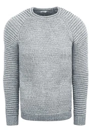 Strickpullover in modischem Grobstrick-Design