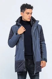 Wintermantel mit Kapuze und Steppung