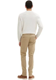 Chinohose in lssiger, schmaler Passform