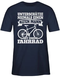 Shirtracer T-Shirt Unterschätze niemals einen alten Mann mit einem Fahrrad weiß