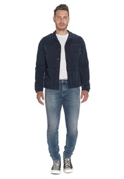 Bequeme Jeans in klassischem Design