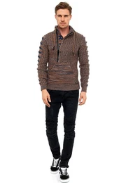 Strickpullover mit stylischem Ausschnitt