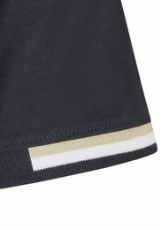 Poloshirt mit farblichen Highlights an den rmeln