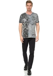 Rusty Neal T-Shirt mit Allover-Print Grau/Hellgrau