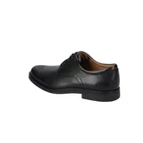 Schwarze Clarks Lederschuhe image
