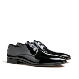 Schnrschuh