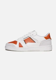 Off-Court Origin Sneaker Handgefertigt aus hochwertigem Material