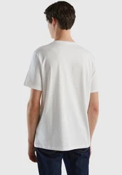 United Colors of Benetton T-Shirt mit Label-Badge Weiß/Creme