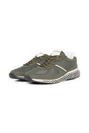BHFootwear Sneaker