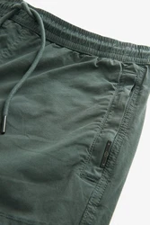 Next Utility-Cargohose Regular Tapered Dunkelgrün/Grün
