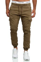 Cargohose LEVI aus Baumwolle mit verschiedenen Taschen