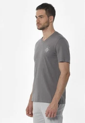 ORGANICATION T-Shirt Herren V-Ausschnitt Bedruckt Schatten