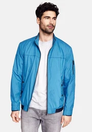 Outdoorjacke mit hochabschlieendem Kragen