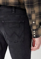 Wrangler Straight-Jeans Greensboro Thunder Dunkelblau/Schwarz/Dunkelgrau/Grau/Hellgrau/Dunkelbraun/Khaki/Braun