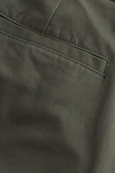 Next Chinohose Straight Fit mit Stretch Khaki/Dunkelgrün
