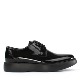 Celal Gltekin 162-505 Sneaker Poliertes Lackleder mit EVA-Sohle und Schnrverschluss.