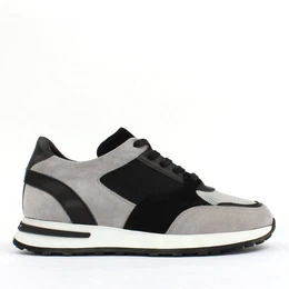 Celal Gltekin 064-1030 Sneaker Hochwertiges Wildleder mit leichter EVA-Sohle.