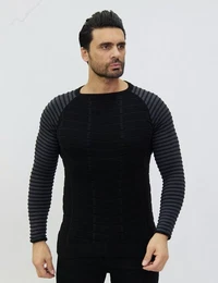Strickpullover Moderner Feinstrick mit Farbdetails an den Armen